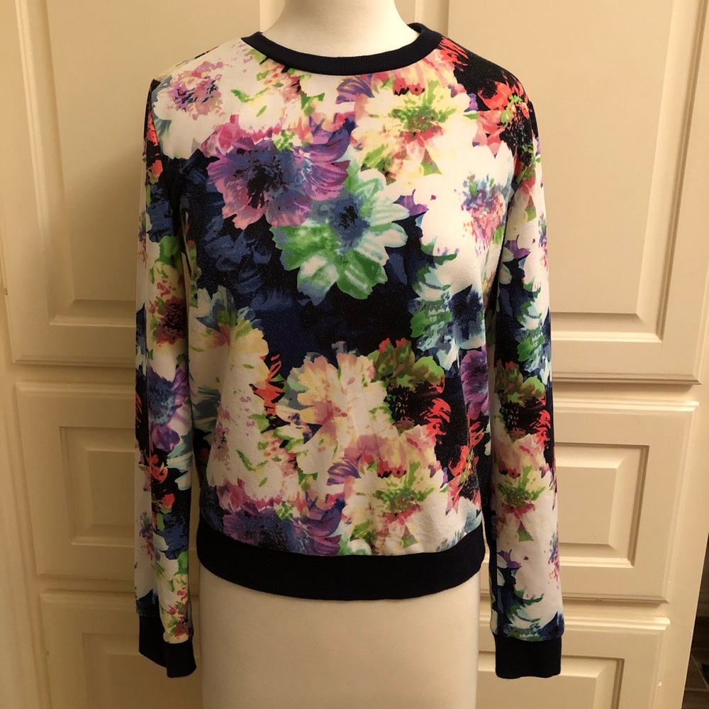 FOREVER 21 Light Weight Floral Sweatshirt- Small